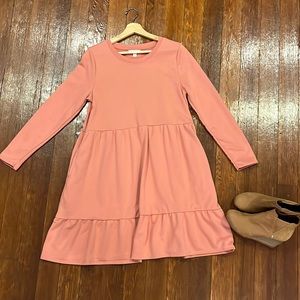👗 Peach Sweater Dress. Long sleeve dress with side pockets 💃 Size LARGE